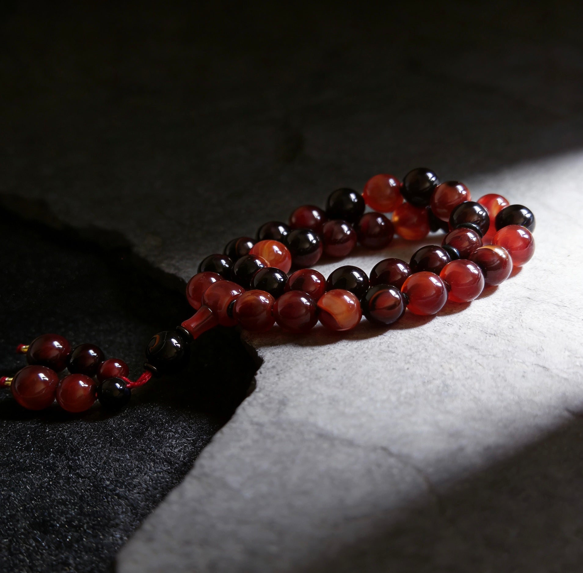 Agate Tasbih - 33 Bead Red & Black Natural Gemstone Misbaha - Image 4