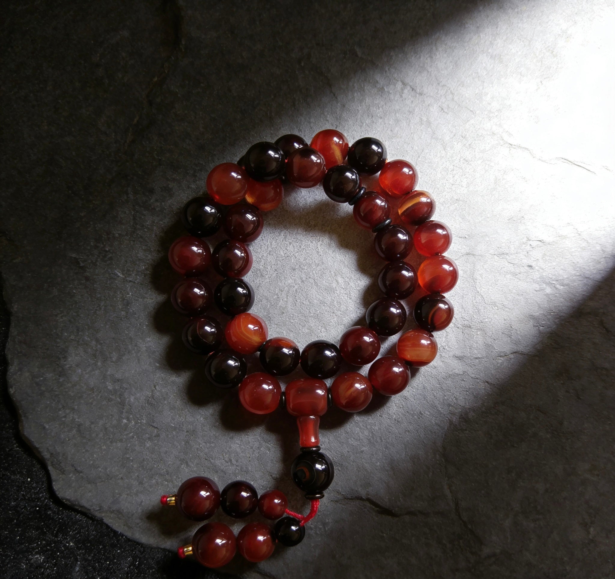 Agate Tasbih - 33 Bead Red & Black Natural Gemstone Misbaha - Image 2